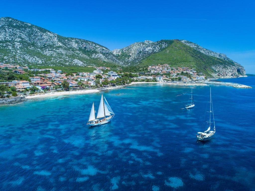 Casa Luisa Lägenhet Cala Gonone Exteriör bild