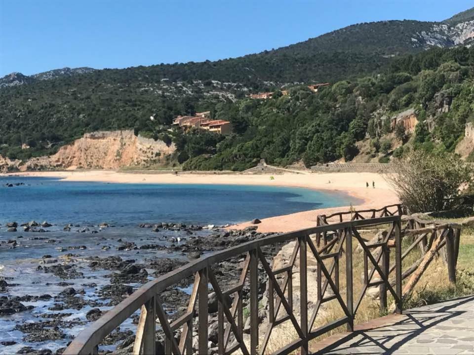 Casa Luisa Lägenhet Cala Gonone Exteriör bild